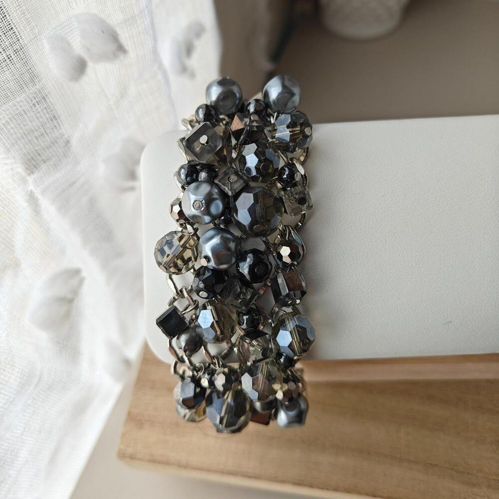 Premier Designs cha cha style silver tone, gray, and black chain link bracelet